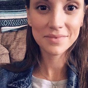 Meet your Posher, Carly